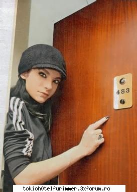 aici ne intalnim in camera asta?bine dak vrei u bill kaulitz